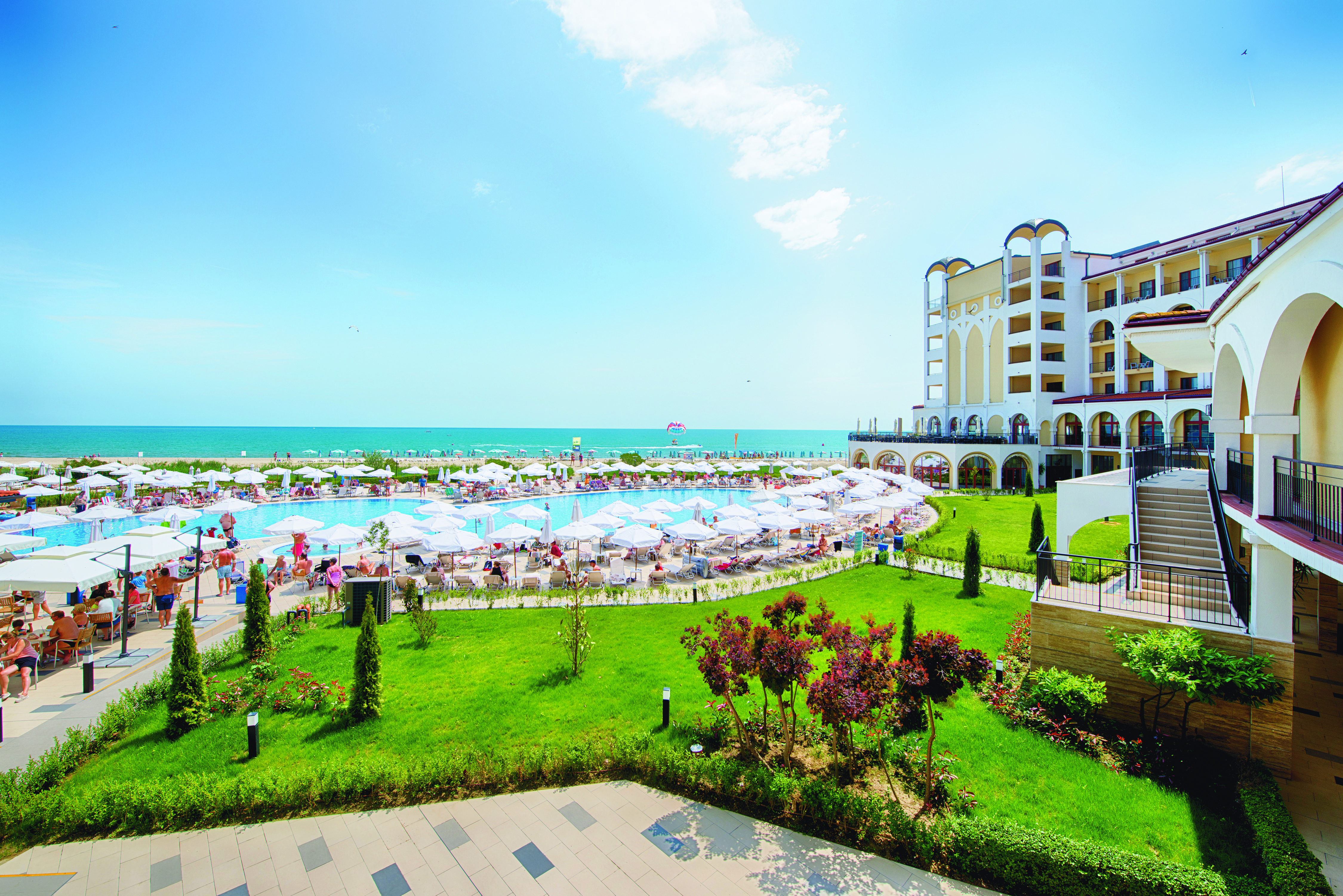 فندق ابزورفي  Alua Helios Bay المظهر الخارجي الصورة